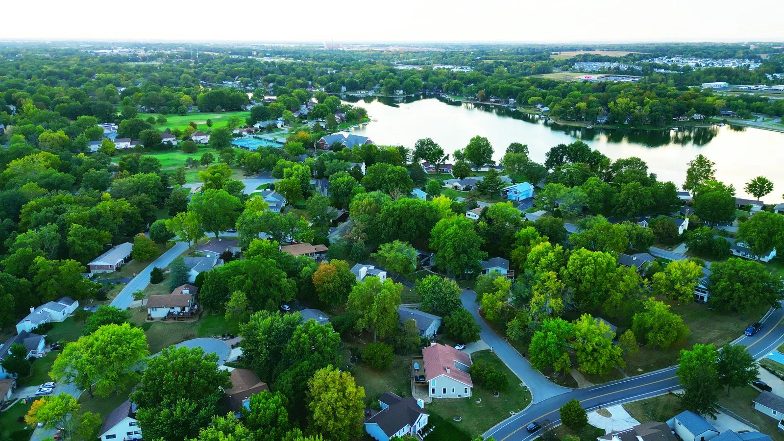 Waterfront homes in Lake St. Louis, Missouri