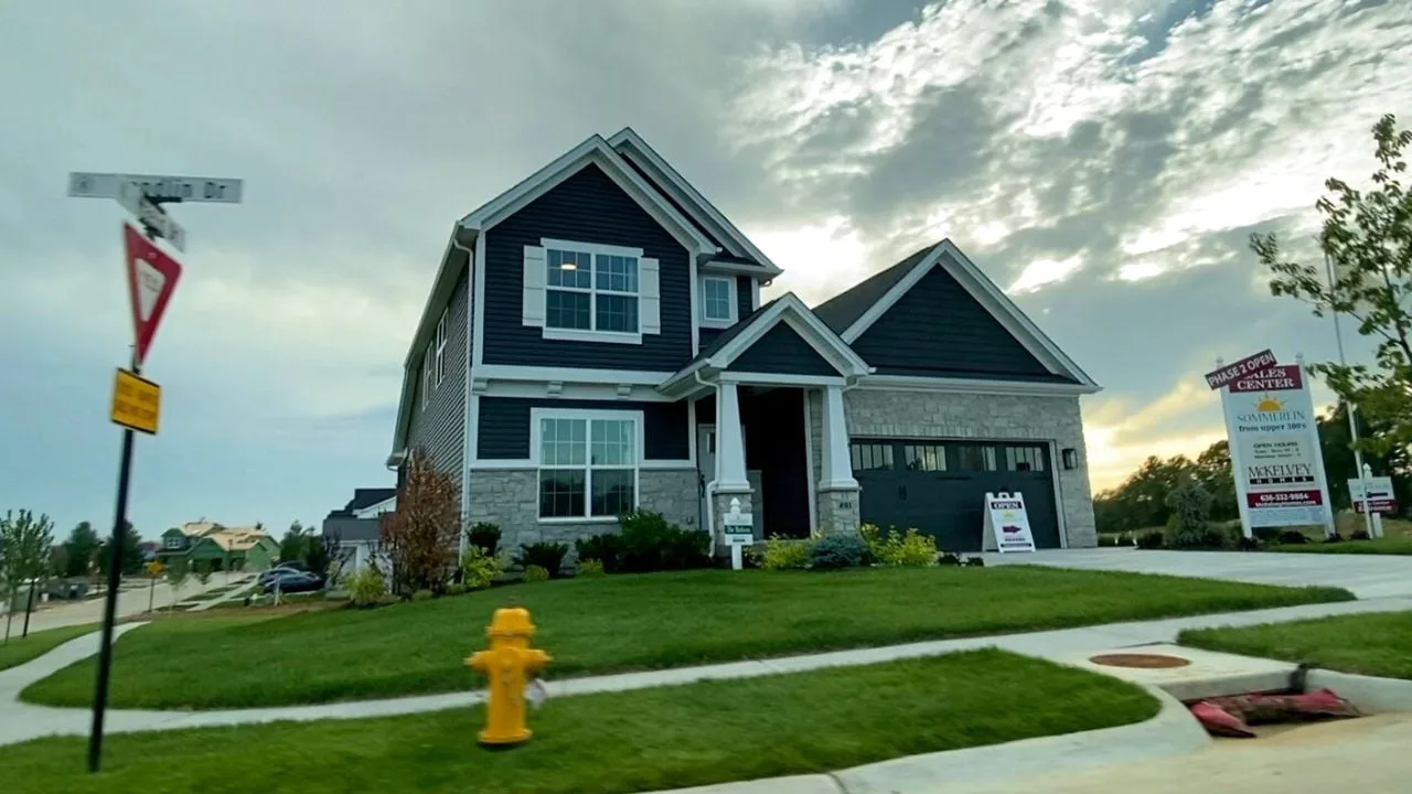 McKelvey Homes display home in Sommerlin, O'Fallon, MO