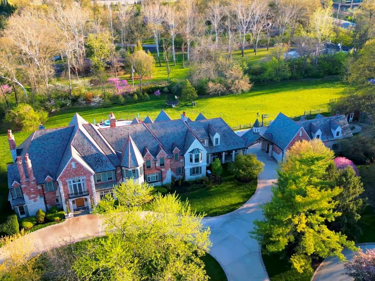 Large custom mansion in Ladue, Missouri suburb of St. Louis