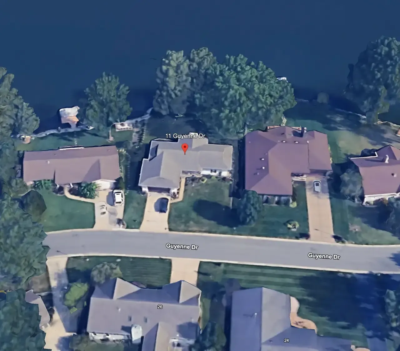 11 Guyenne Dr, a Lake St. Louis waterfront home sold by Gateway Realty Group