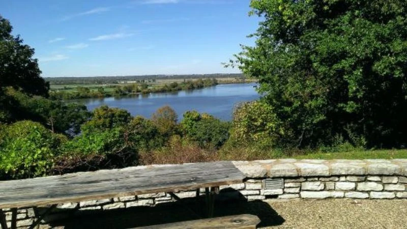 Creve Coeur Lake