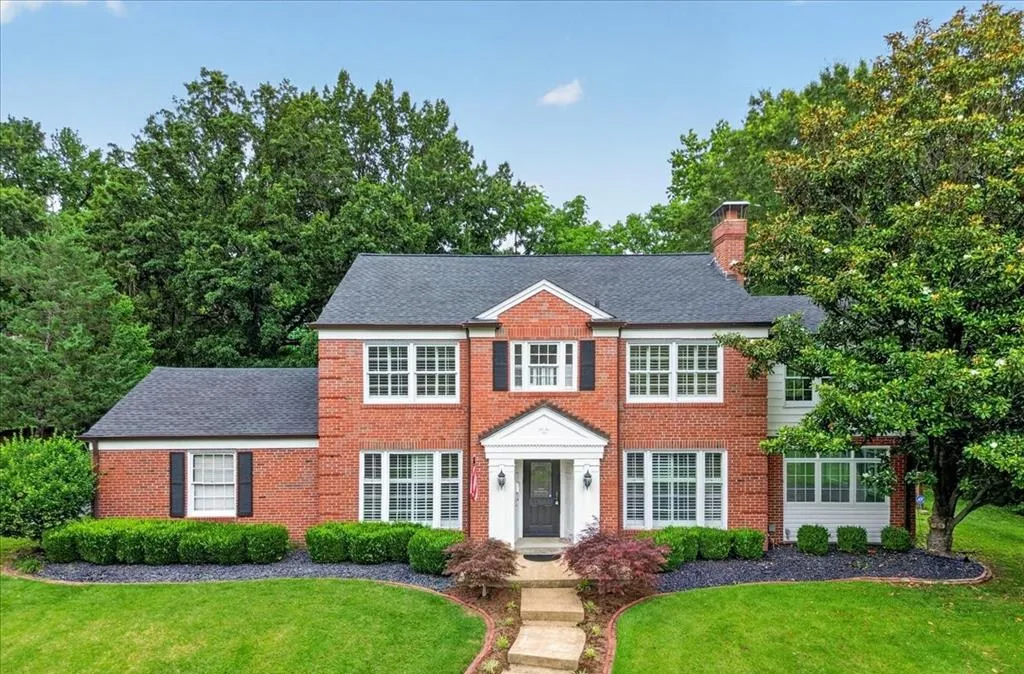28 Berkshire Drive, St. Louis, sold by Gateway Realty Group
