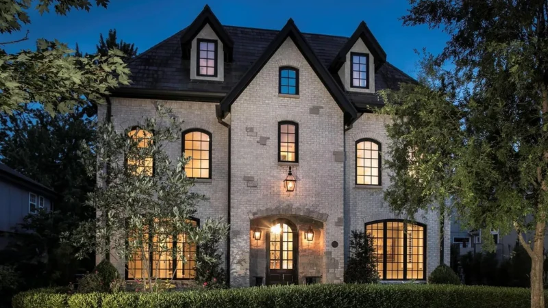 Historic home in Jefferson-Argonne Neighborhood