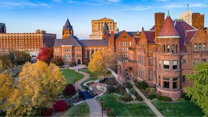 Saint Louis University