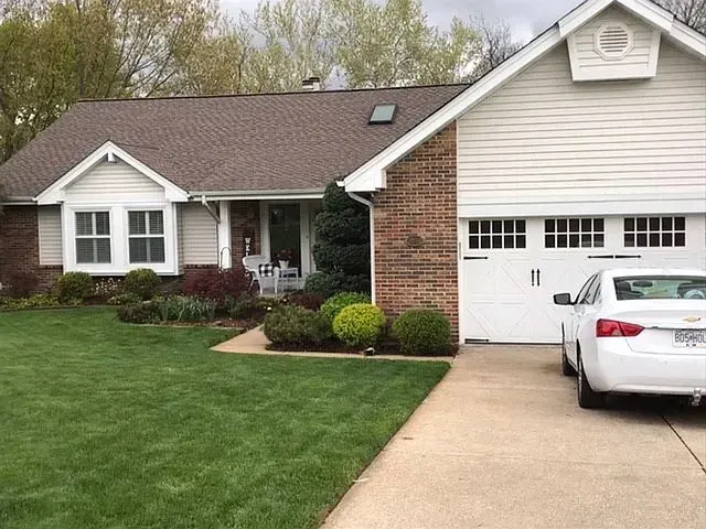 45 Lake Forest Dr, a Lake St. Louis waterfront home sold by Gateway Realty Group
