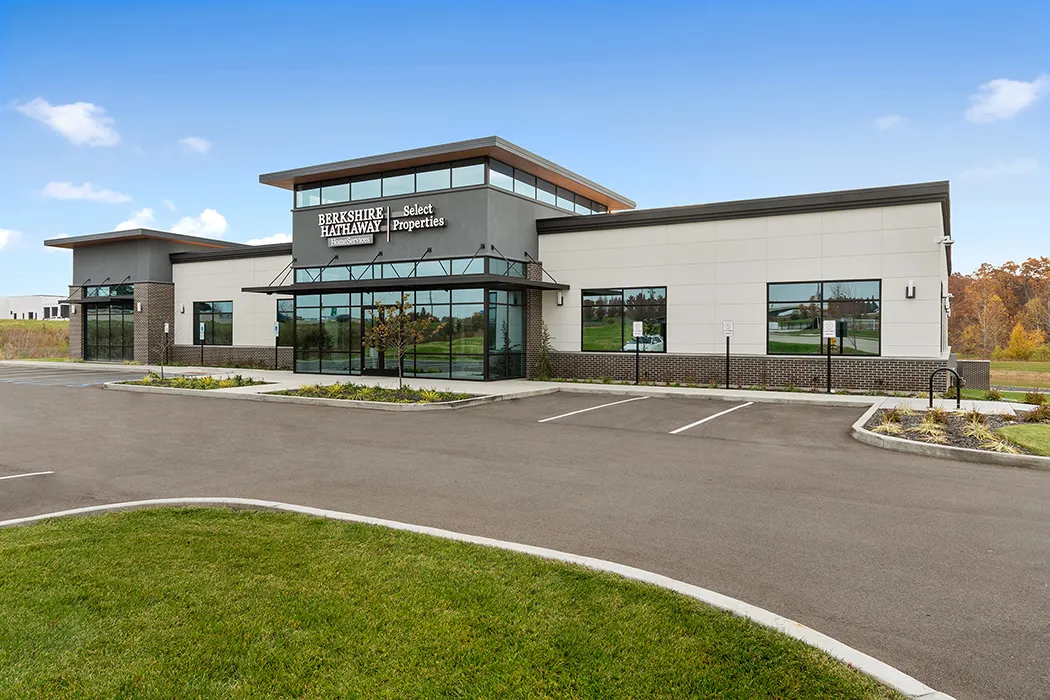 Berkshire Hathaway HomeServices Select Properties office building in O'Fallon, MO