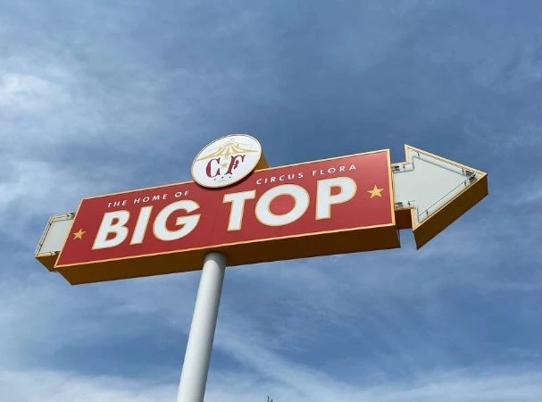 Big Top Circus Flora