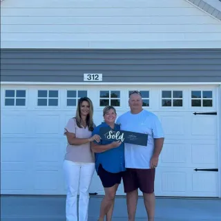 Freddie & Christy, happy Gateway Realty Group clients
