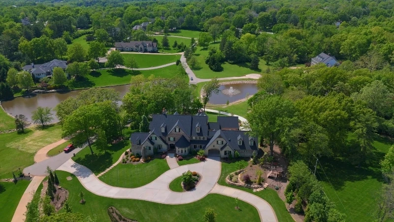 Large estate in Town and Country MO