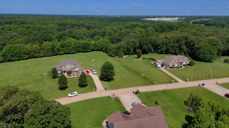 New construction on large lots in Foristell, MO!