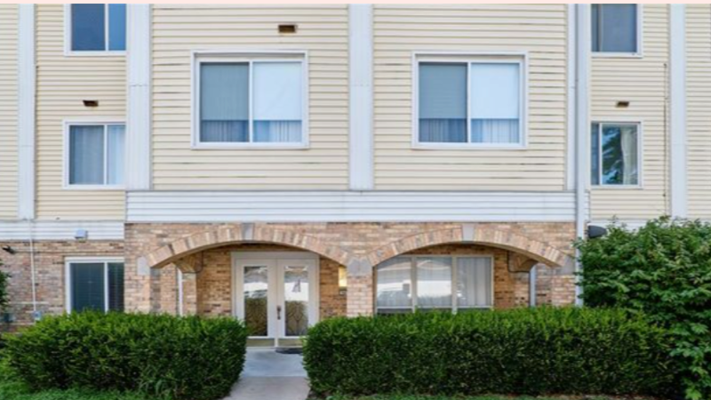 Carriage House Manor