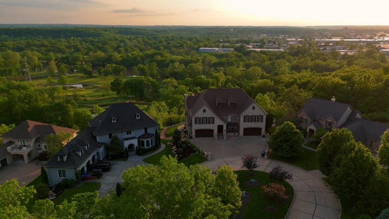Homes in the Tapawingo Golf Club, Sunset Hills, MO Homes in the Tapawingo Golf Club, Sunset Hills, MO