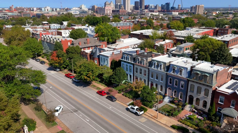 Painted Ladies in front of Lafayette Park