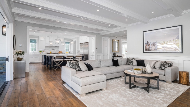 Luxury home staging