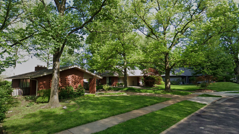Street in Savoy, Kirkwood, MO