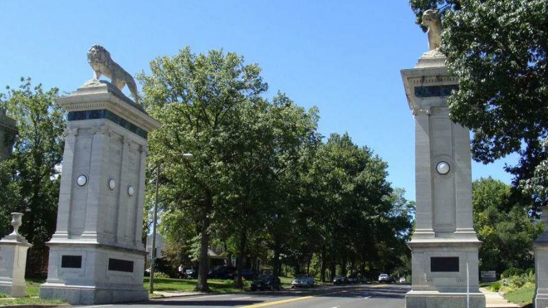 This gate marks the western end of the Delmar Loop and the beginning of the residential sections