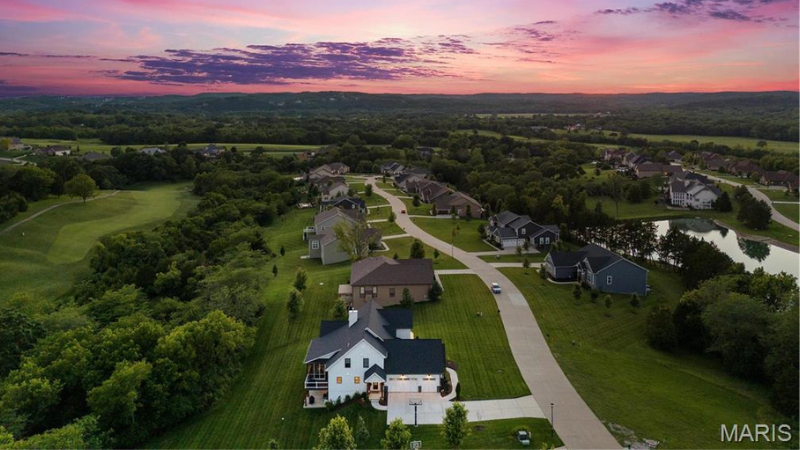 Luxury neighborhood in Eureka MO
